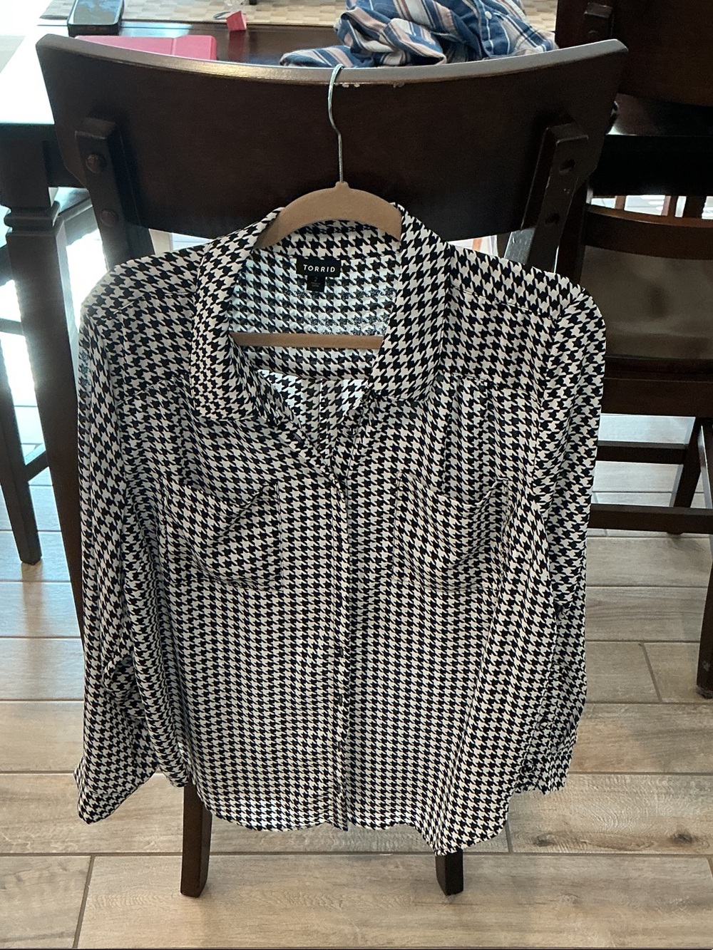 torrid Black & White Houndstooth Button-Down Shirt